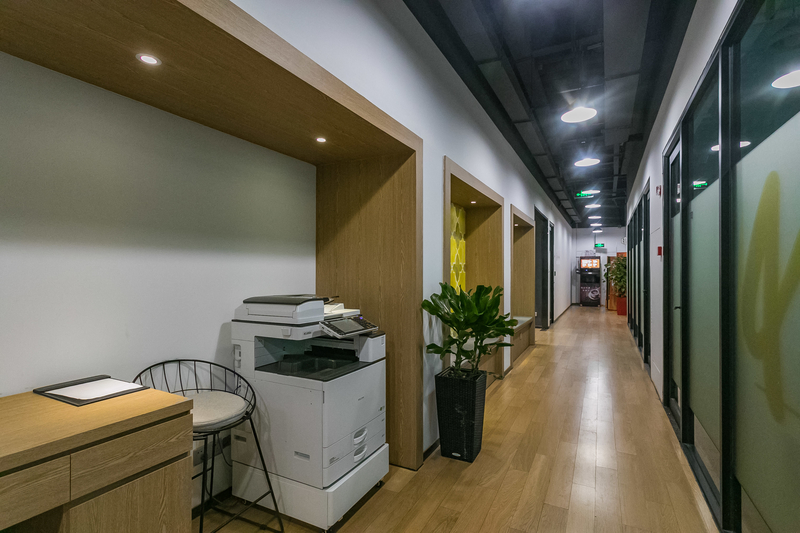 静安-珠江创意中心联合空间办公室,小型单间办公空间租赁,办公楼和写字楼出租